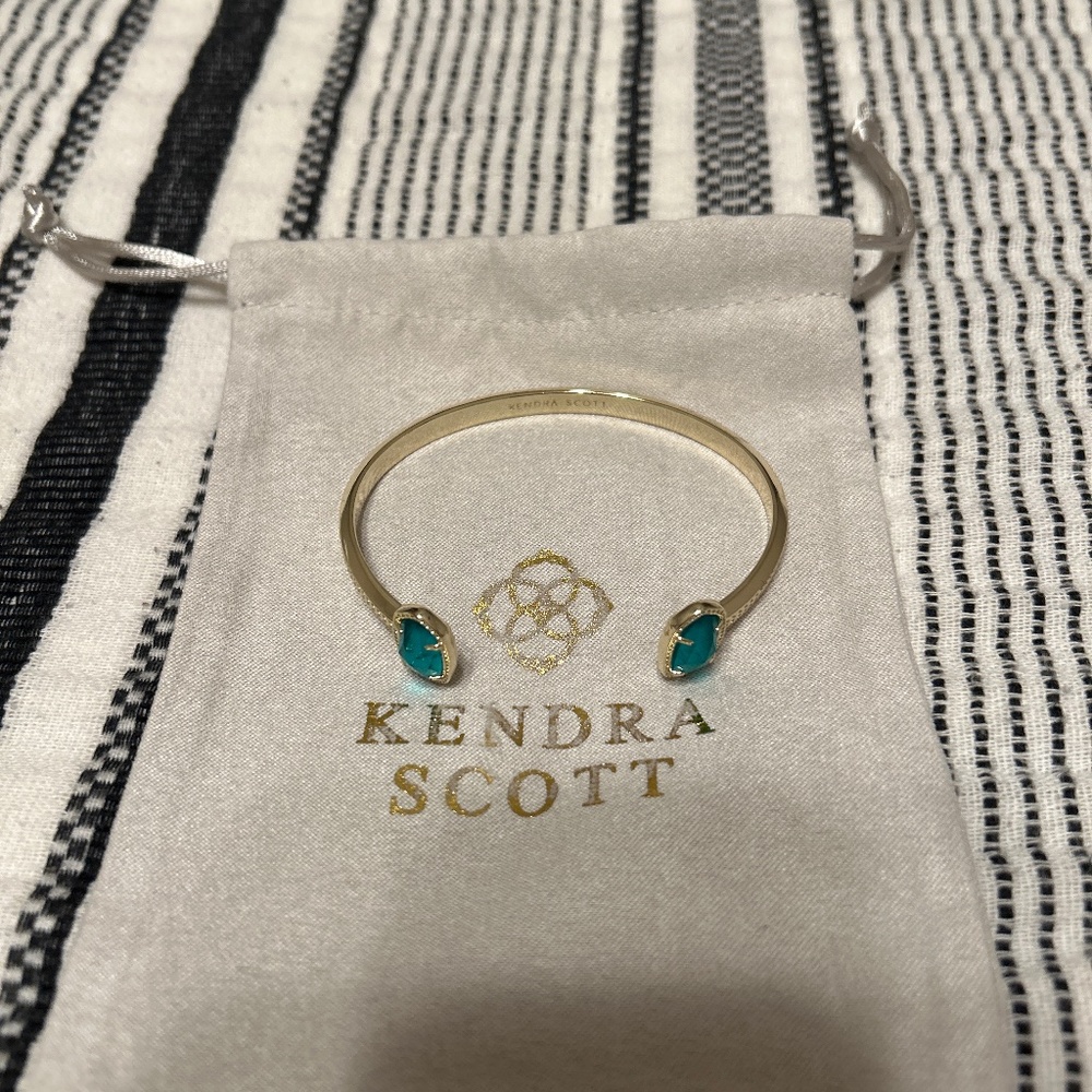 Kendra Scott bracelet